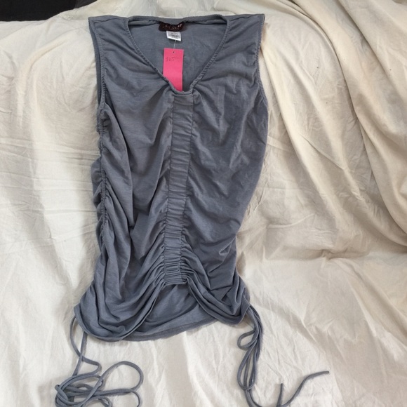 Childish Ruched Top - Picture 5 of 5